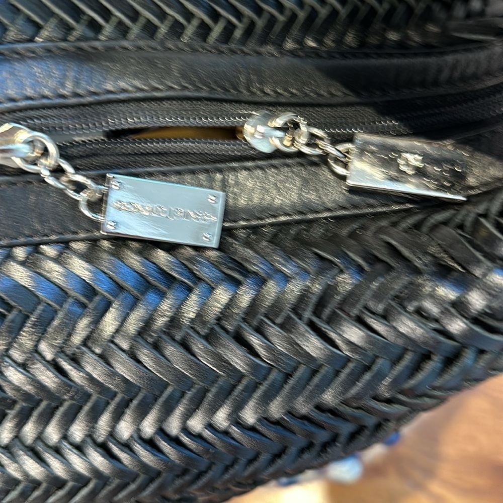 Donald J Pliner Shoulder Bag - Picture 6 of 9